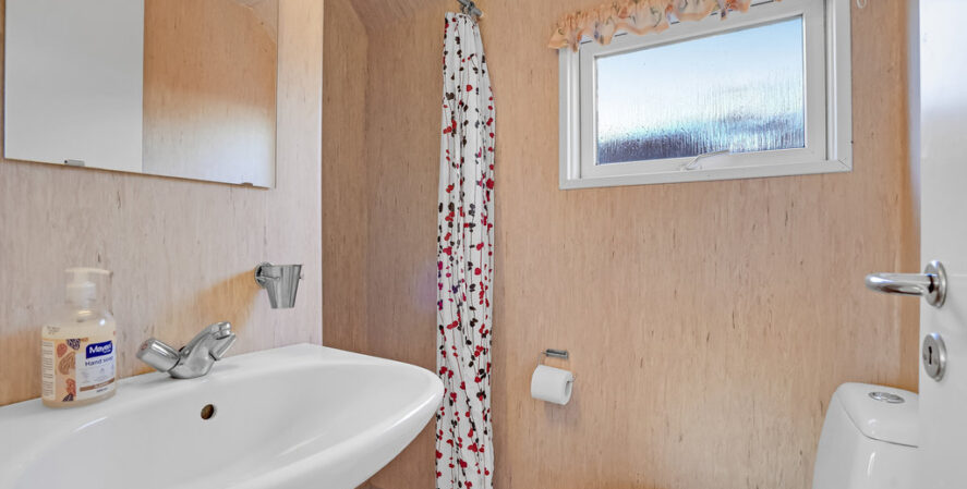 b52221_bath_01